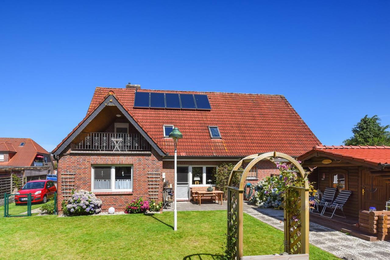 Ferienwohnungen Im Haus Ankerplatz Esens Exterior foto